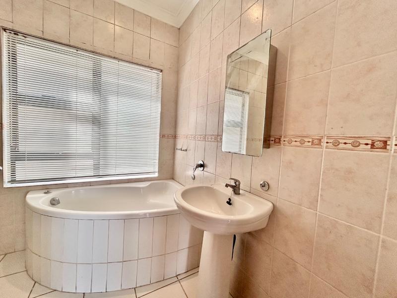 3 Bedroom Property for Sale in Xanadu North West